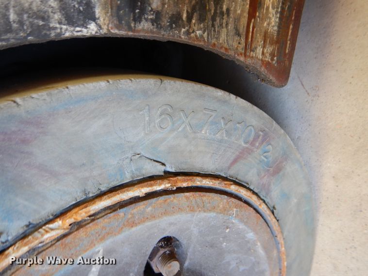 image for item DC5035 Crown RC5530C-30 forklift