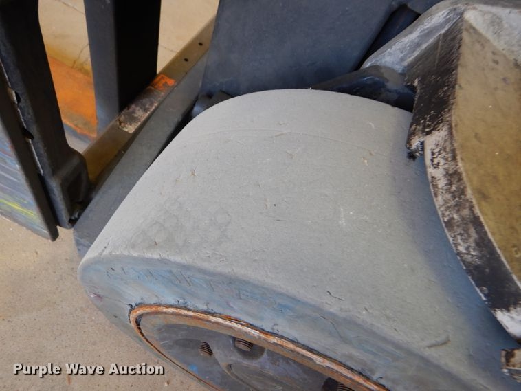 image for item DC5035 Crown RC5530C-30 forklift