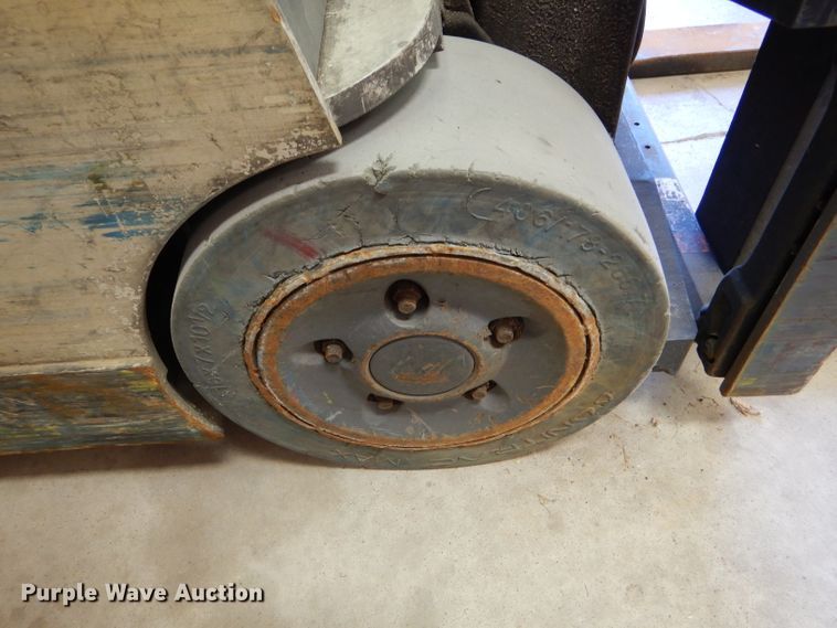 image for item DC5035 Crown RC5530C-30 forklift