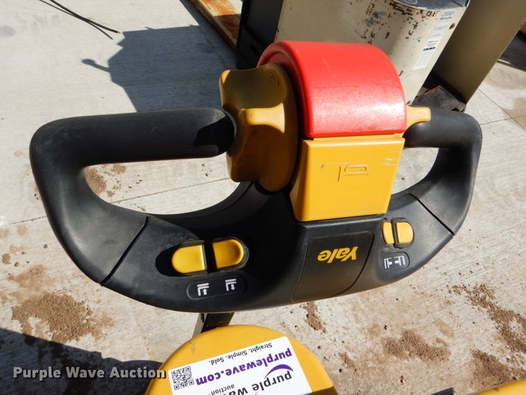 image for item DC5036 Yale MSW040SEN24TV087 pallet jack