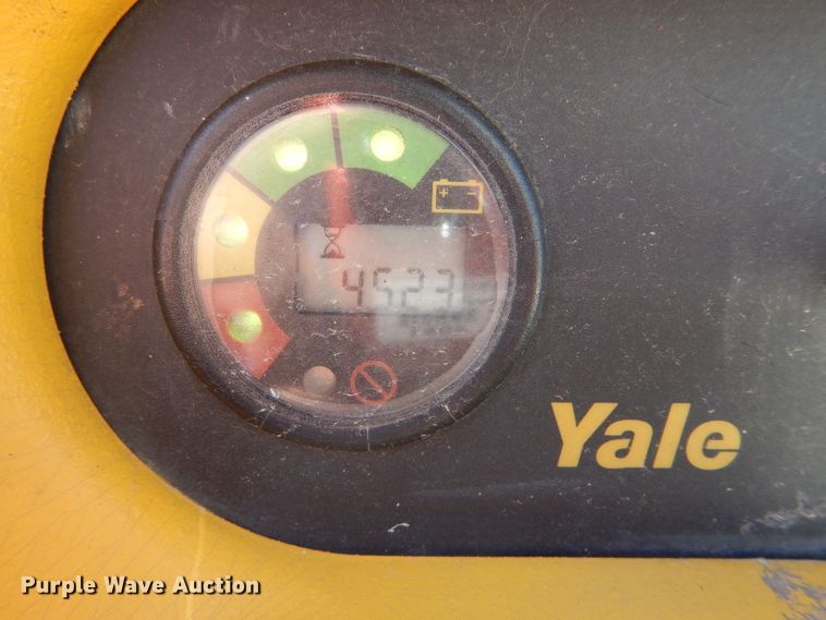 image for item DC5036 Yale MSW040SEN24TV087 pallet jack