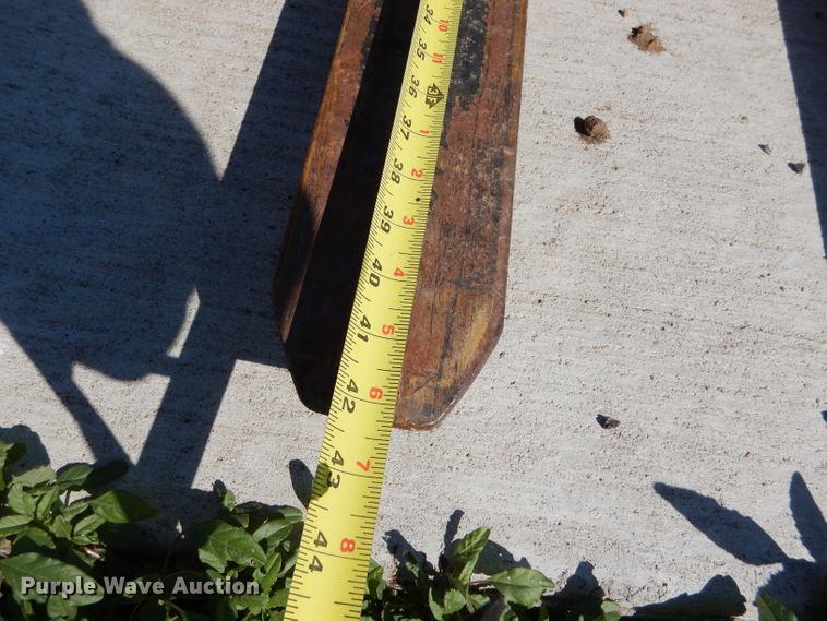 image for item DC5036 Yale MSW040SEN24TV087 pallet jack