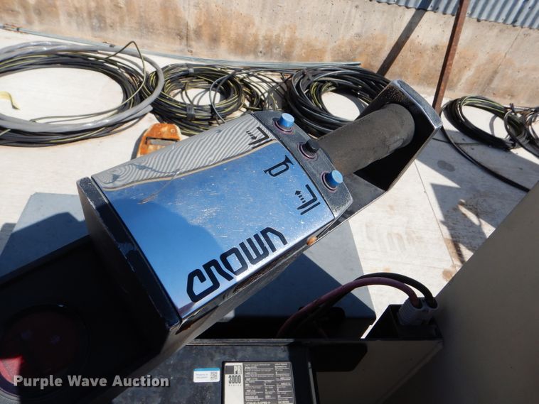 image for item DC5037 2001 Crown PR3020-60 pallet jack