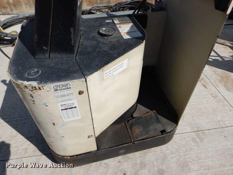 image for item DC5037 2001 Crown PR3020-60 pallet jack