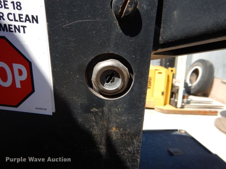 image for item DC5037 2001 Crown PR3020-60 pallet jack