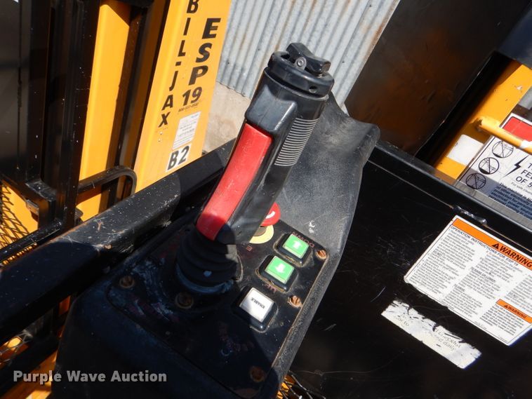 image for item DC5040 Biljax ESP19 vertical lift