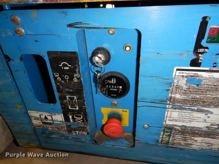 image for item DC5042 2003 Genie GS-1930 scissor lift