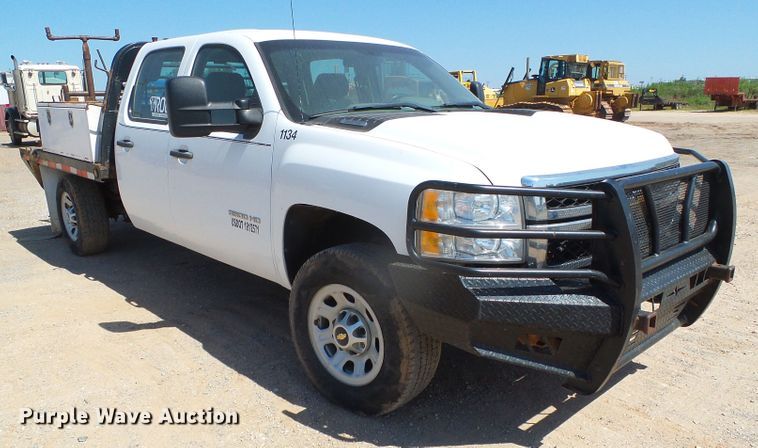 image for item DC5086 2013 Chevrolet Silverado 3500HD Crew Cab pickup truck
