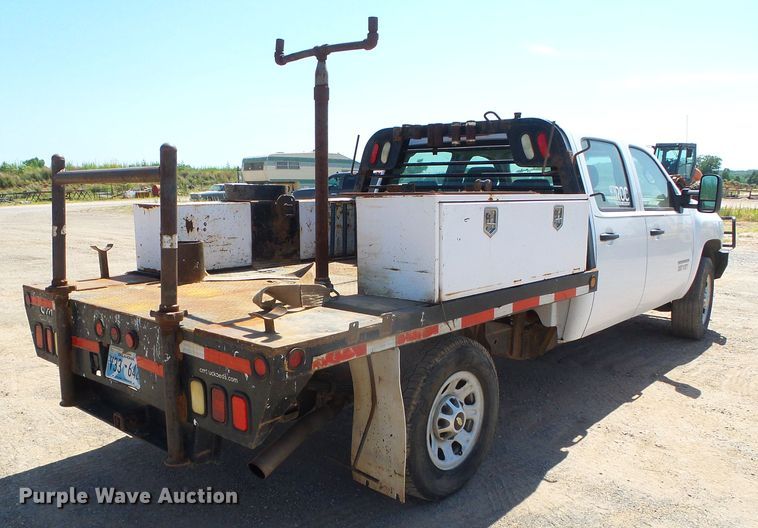 image for item DC5086 2013 Chevrolet Silverado 3500HD Crew Cab pickup truck