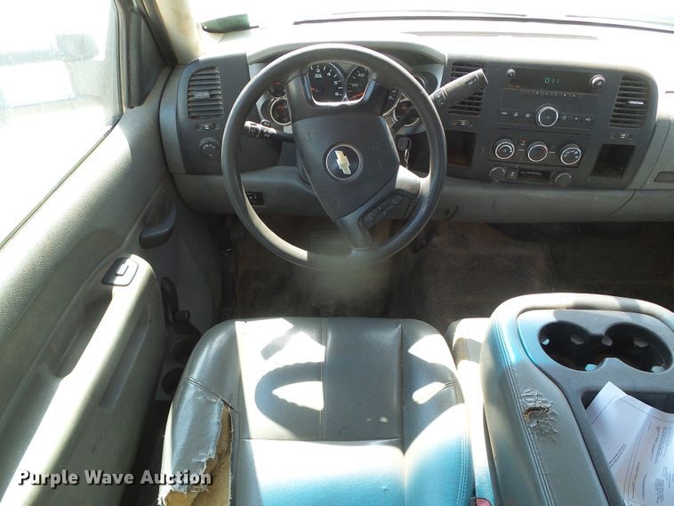 image for item DC5086 2013 Chevrolet Silverado 3500HD Crew Cab pickup truck