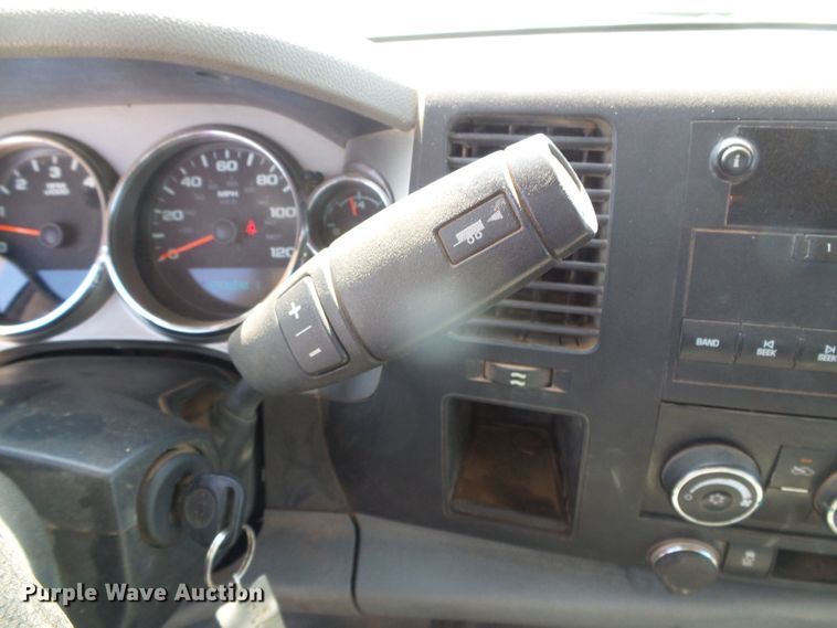 image for item DC5086 2013 Chevrolet Silverado 3500HD Crew Cab pickup truck