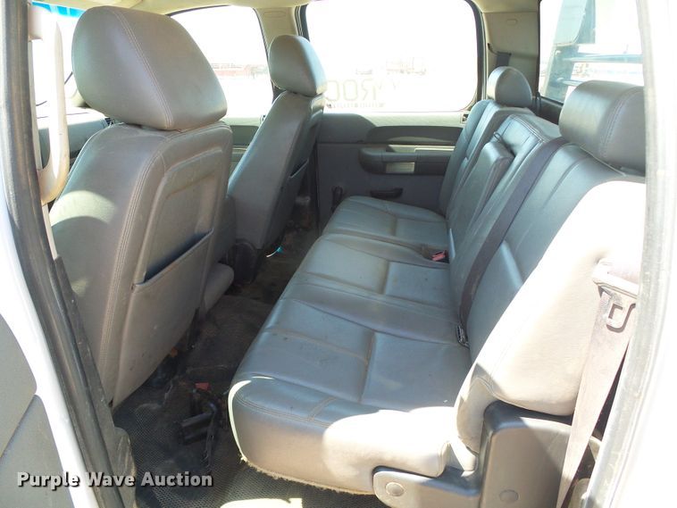 image for item DC5086 2013 Chevrolet Silverado 3500HD Crew Cab pickup truck