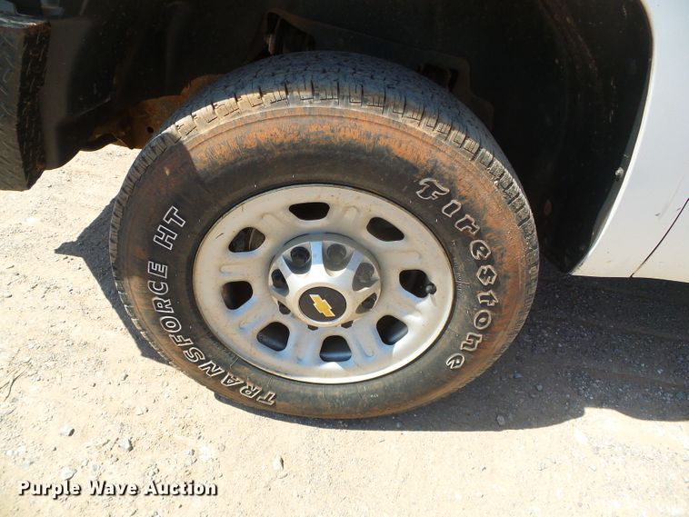 image for item DC5086 2013 Chevrolet Silverado 3500HD Crew Cab pickup truck