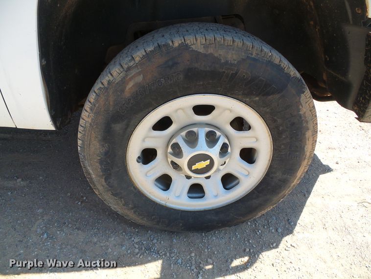 image for item DC5086 2013 Chevrolet Silverado 3500HD Crew Cab pickup truck