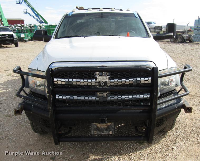 image for item DD4409 2014 Dodge Ram 5500 Crew Cab flatbed truck