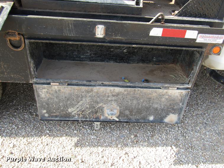 image for item DD4409 2014 Dodge Ram 5500 Crew Cab flatbed truck