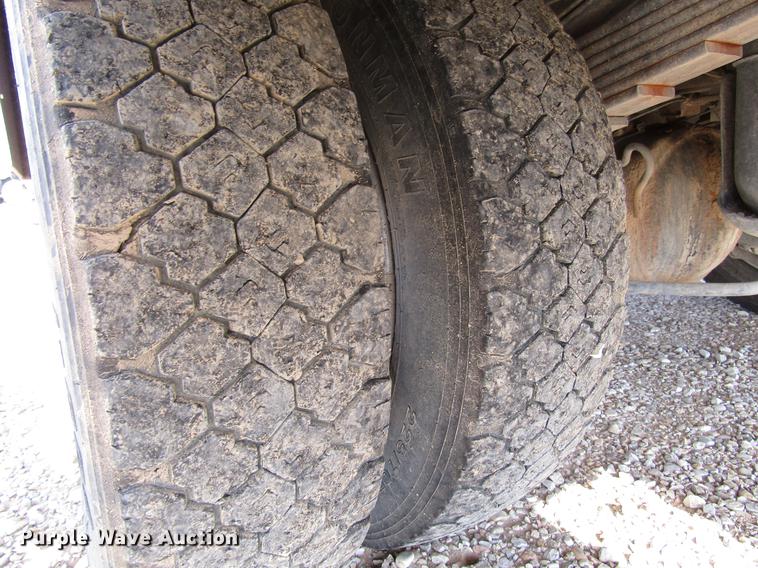 image for item DD4409 2014 Dodge Ram 5500 Crew Cab flatbed truck