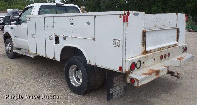 image for item DD6233 2001 Ford F350 Super Duty utility bed pickup truck