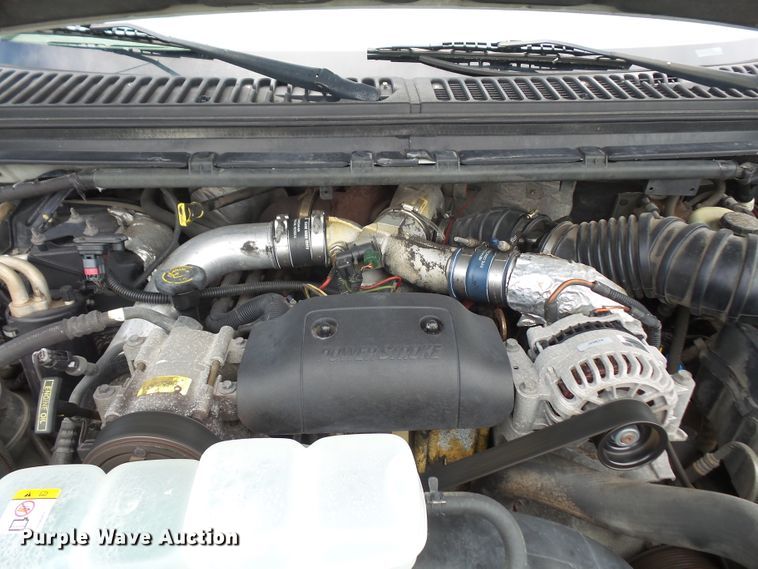 image for item DD6233 2001 Ford F350 Super Duty utility bed pickup truck