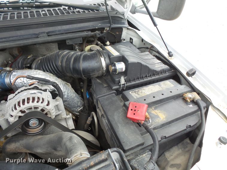 image for item DD6233 2001 Ford F350 Super Duty utility bed pickup truck