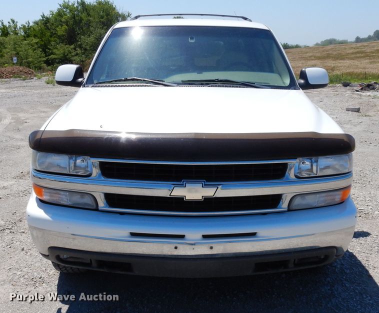 image for item DD6330 2001 Chevrolet Suburban 1500 SUV