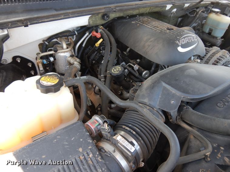 image for item DD6330 2001 Chevrolet Suburban 1500 SUV