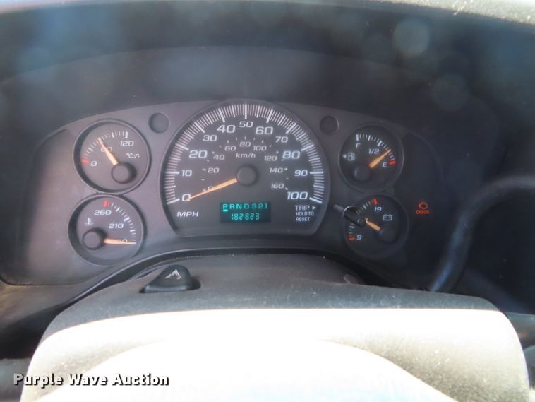 image for item DD6334 2007 Chevrolet Express G3500 box truck