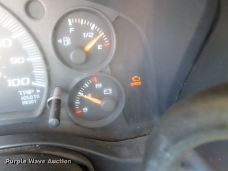 image for item DD6334 2007 Chevrolet Express G3500 box truck