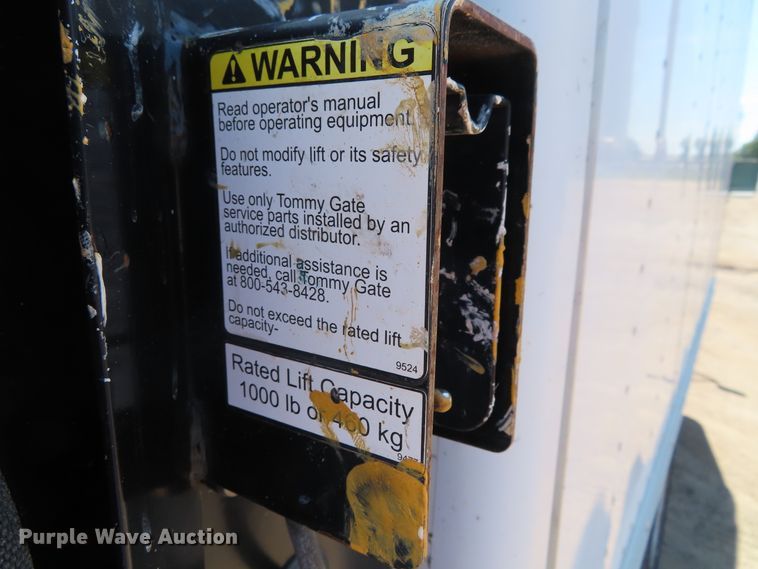 image for item DD6334 2007 Chevrolet Express G3500 box truck