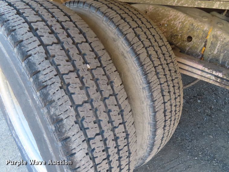 image for item DD6334 2007 Chevrolet Express G3500 box truck