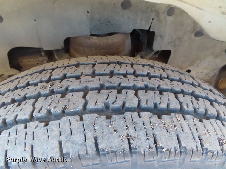 image for item DD6334 2007 Chevrolet Express G3500 box truck