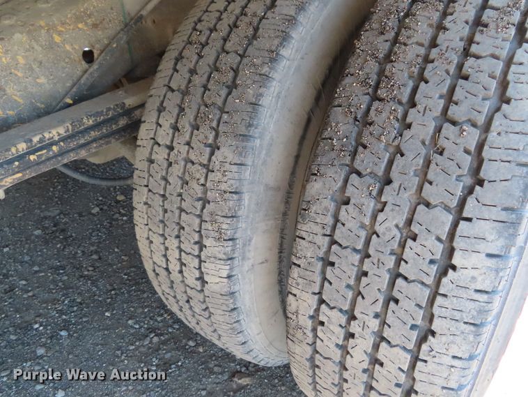 image for item DD6334 2007 Chevrolet Express G3500 box truck