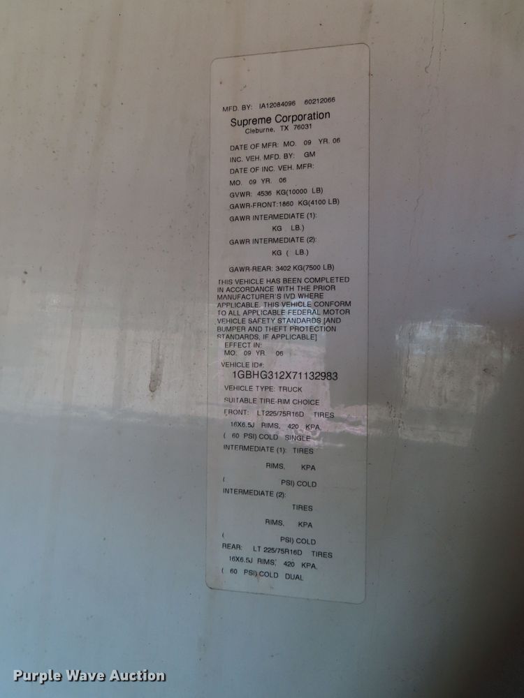 image for item DD6334 2007 Chevrolet Express G3500 box truck