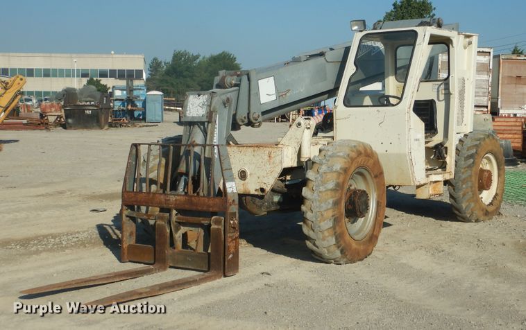 image for item DE3998 BPI SS842 Square Shooter telehandler