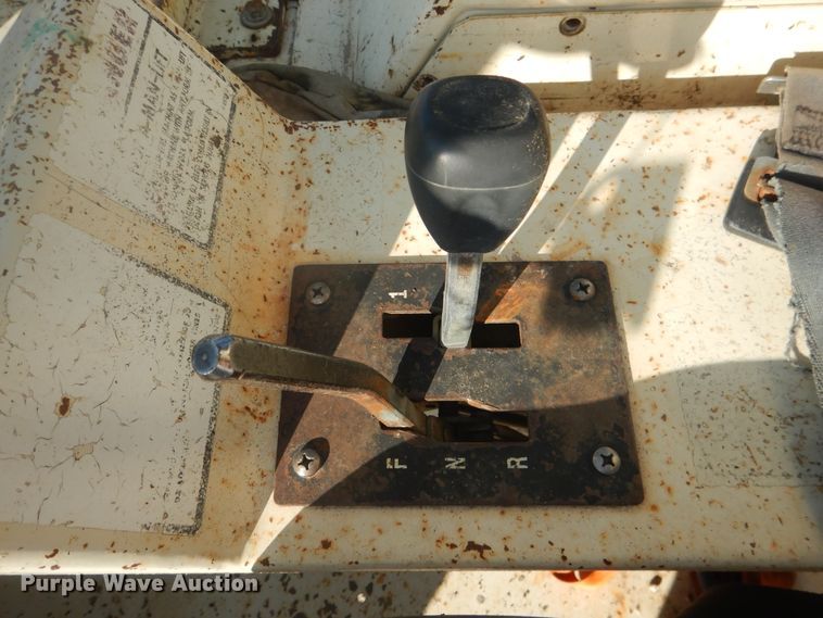 image for item DE3998 BPI SS842 Square Shooter telehandler