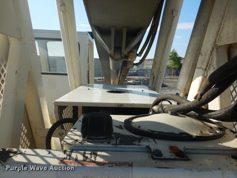 image for item DE3998 BPI SS842 Square Shooter telehandler