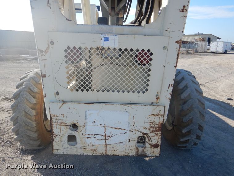 image for item DE3998 BPI SS842 Square Shooter telehandler