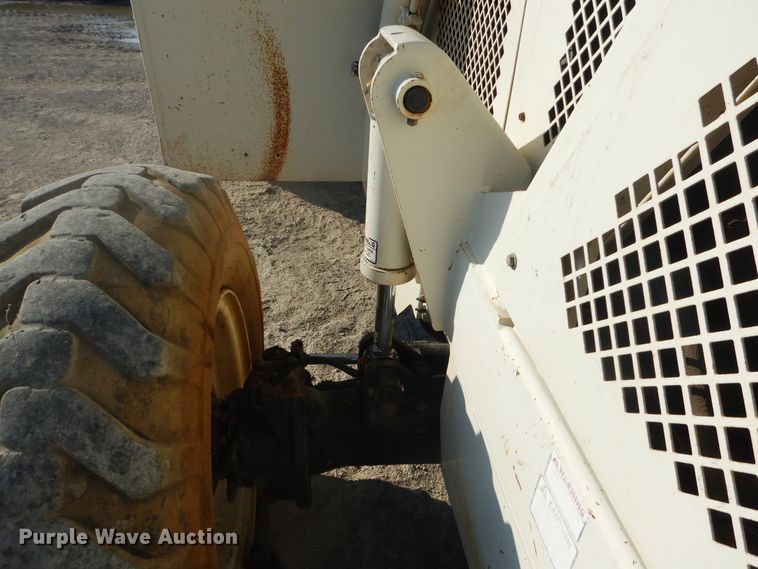 image for item DE3998 BPI SS842 Square Shooter telehandler