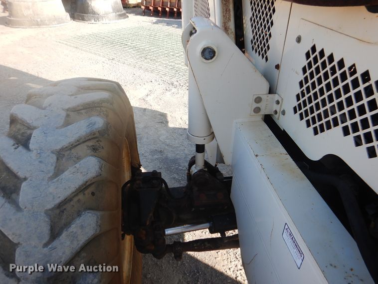 image for item DE3998 BPI SS842 Square Shooter telehandler