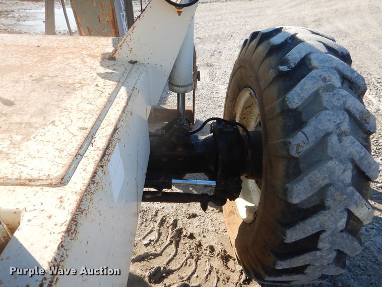 image for item DE3998 BPI SS842 Square Shooter telehandler