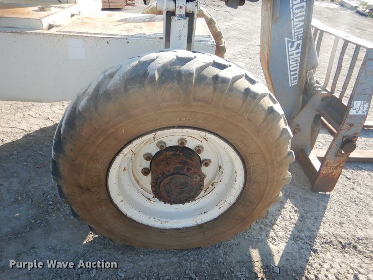 image for item DE3998 BPI SS842 Square Shooter telehandler