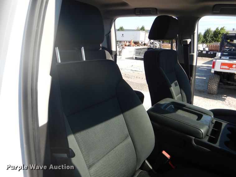 image for item DE4001 2014 Chevrolet Silverado 1500 Crew Cab pickup truck