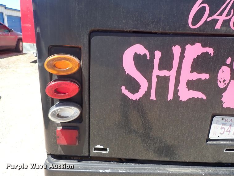 image for item DE5453 1999 Blue Bird coach bus