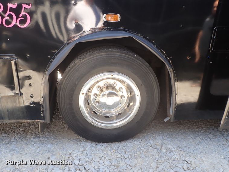 image for item DE5453 1999 Blue Bird coach bus