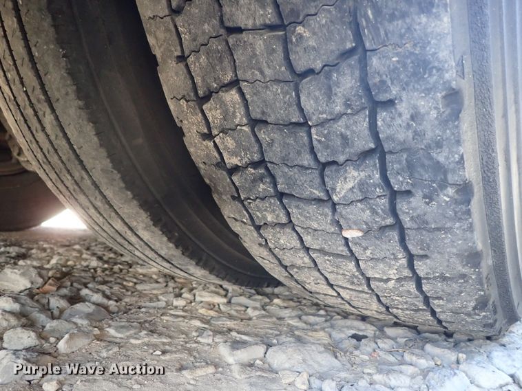 image for item DE5453 1999 Blue Bird coach bus