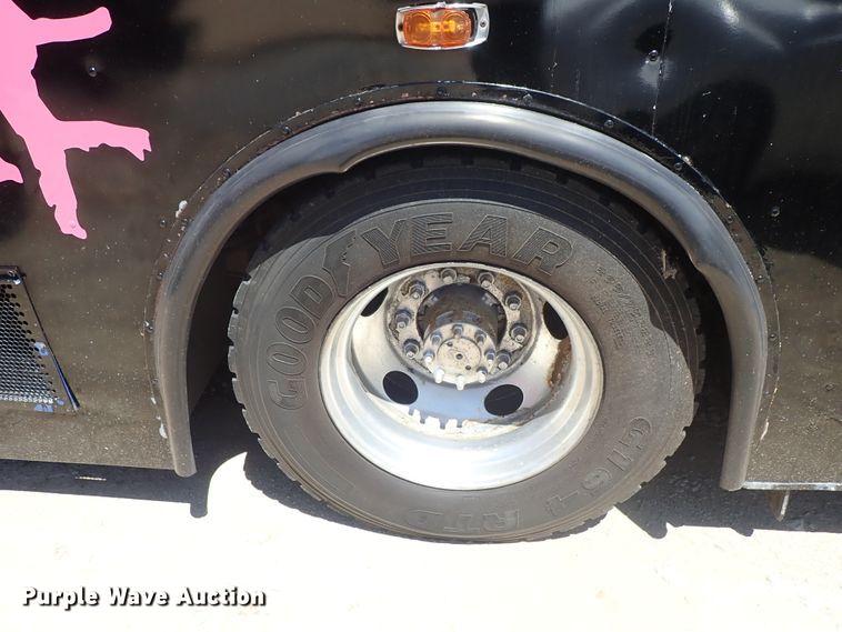 image for item DE5453 1999 Blue Bird coach bus