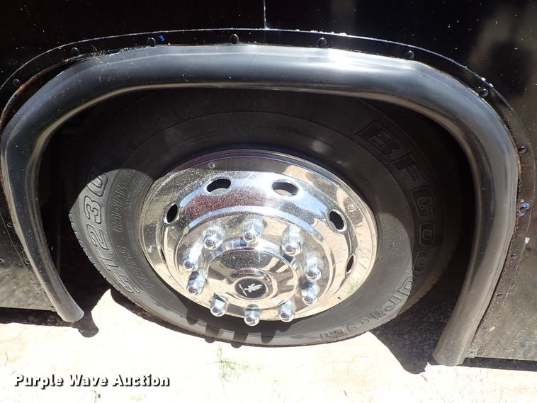 image for item DE5453 1999 Blue Bird coach bus