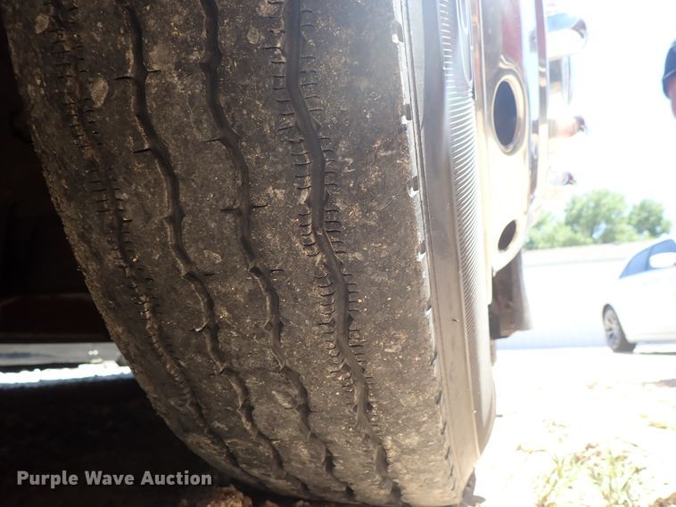 image for item DE5453 1999 Blue Bird coach bus