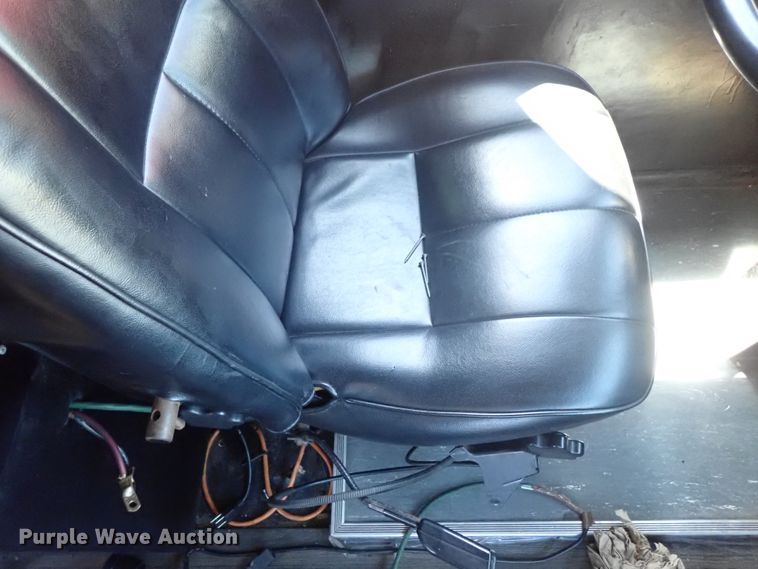 image for item DE5453 1999 Blue Bird coach bus