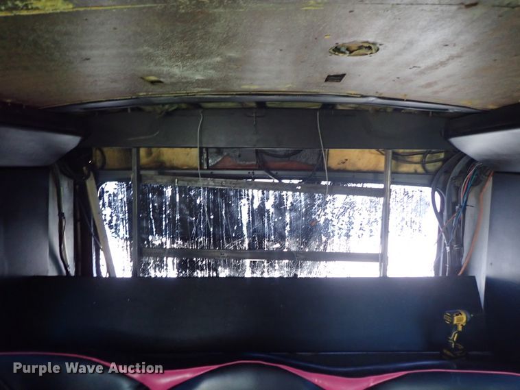 image for item DE5453 1999 Blue Bird coach bus